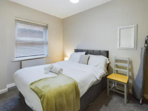 NEW! Modern 2BR House just 10 mins to City Centre